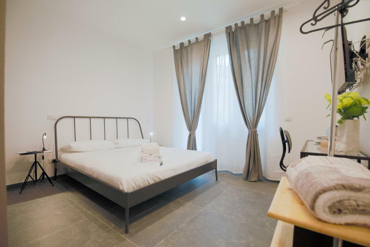 Qu4Ttro I Quattro Briganti Bed & Breakfast Salerno Dış mekan fotoğraf